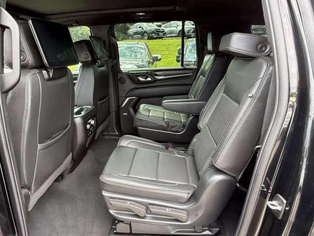 Certified 2024 GMC Yukon XL Denali w/ Advanced Technology Package AWD/4WD image 12