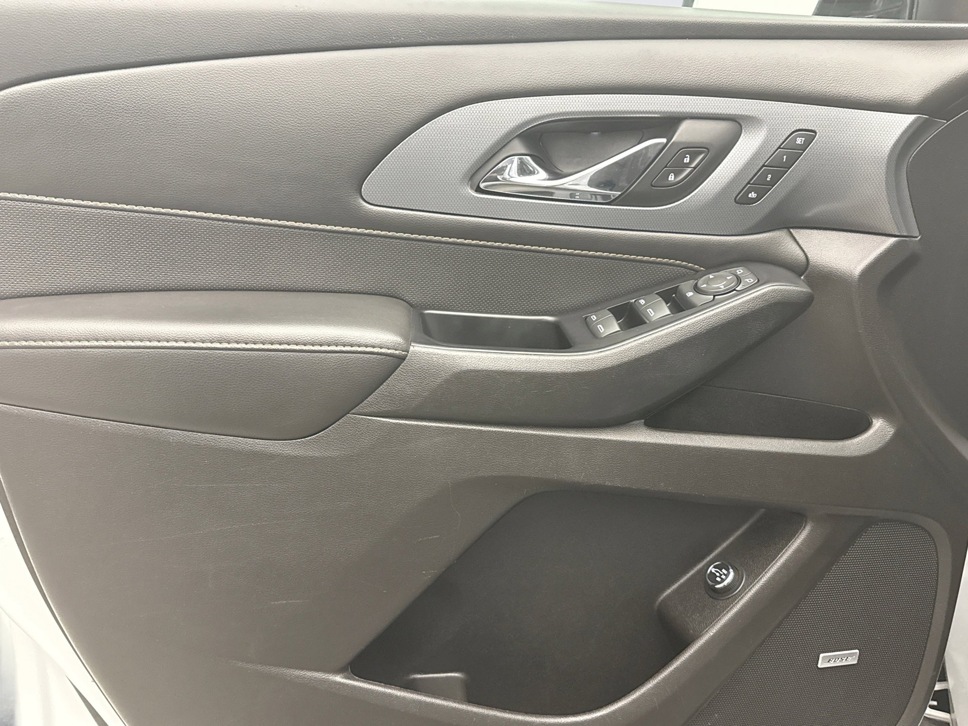 Used 2019 Chevrolet Traverse Premier w/ Redline Edition image 9