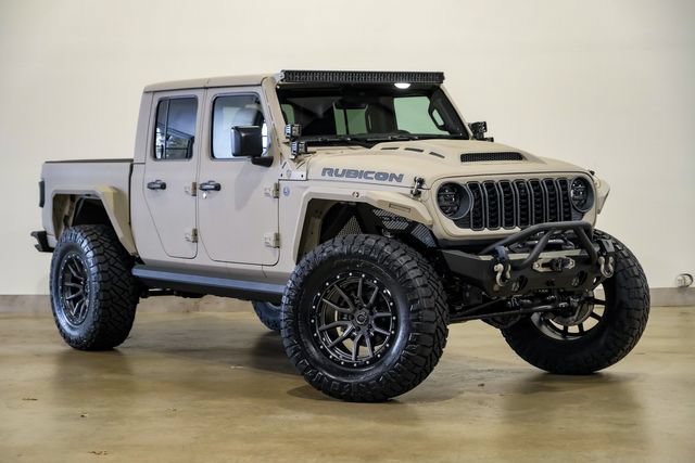 Used 2025 Jeep Gladiator Rubicon w/ Safety Group AWD/4WD image 28