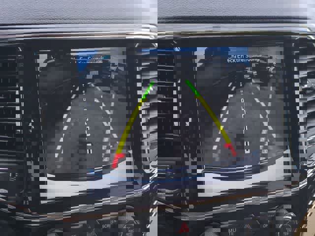 Used 2020 Jeep Grand Cherokee Limited w/ Luxury Group II image 31