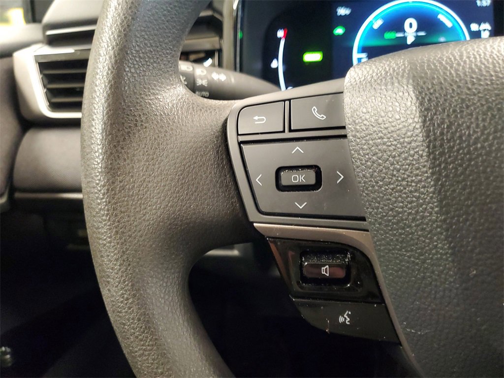 Used 2025 Toyota Camry LE image 20