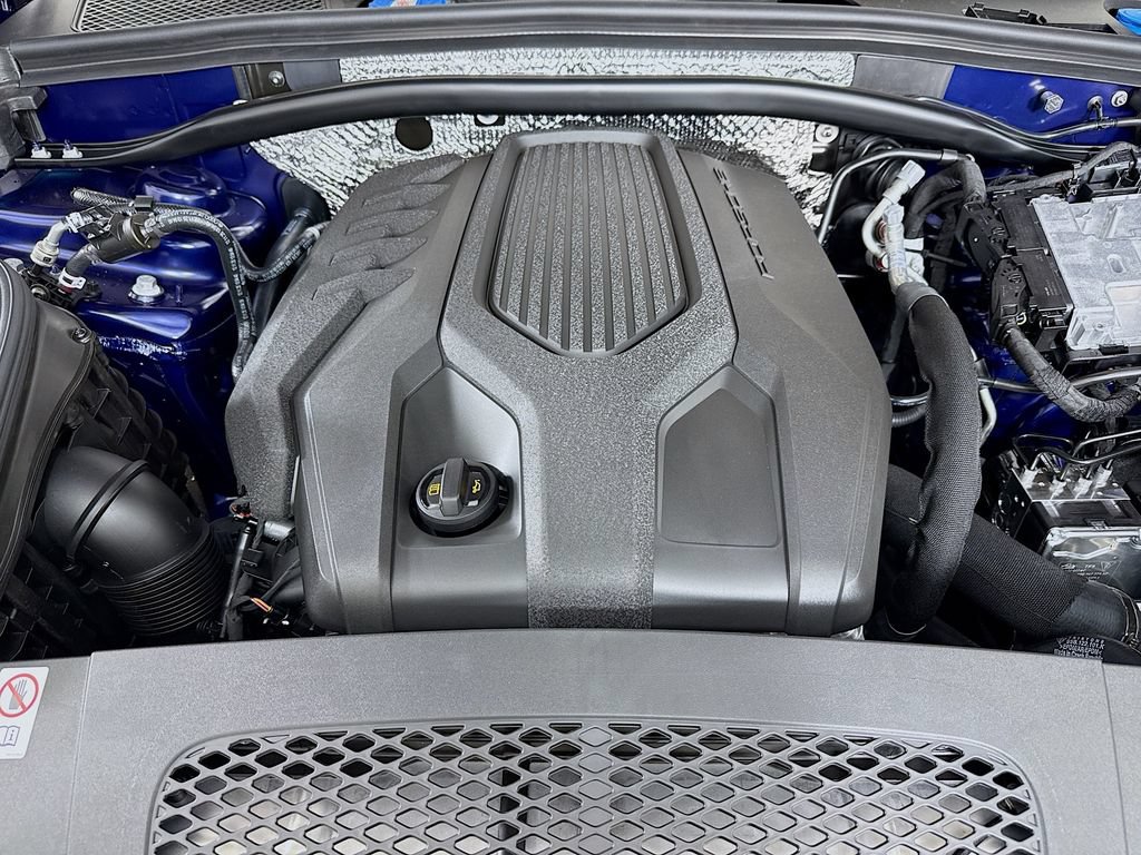 New 2026 Porsche Macan AWD/4WD image 35