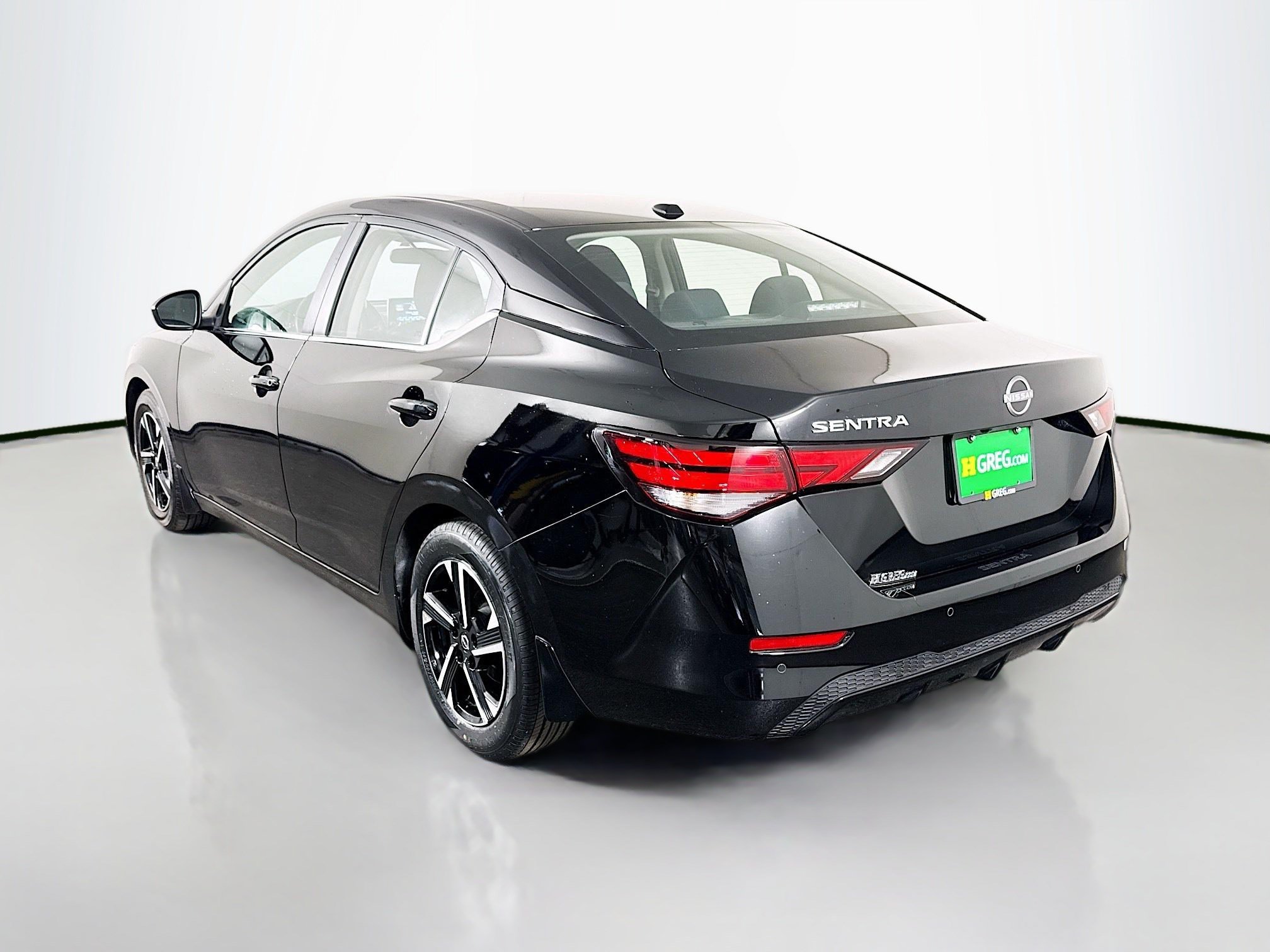 Used 2025 Nissan Sentra SV FWD image 7