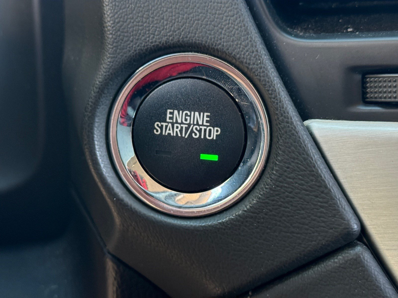 Used 2018 GMC Yukon Denali AWD/4WD image 28