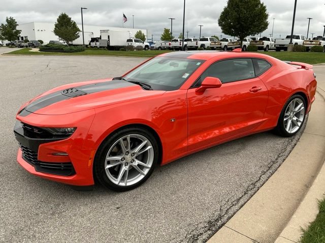 Used 2019 Chevrolet Camaro SS RWD image 3