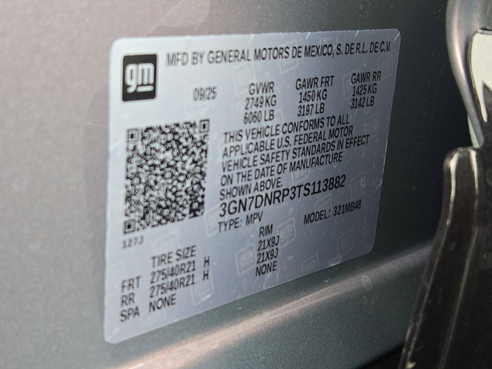 New 2026 Chevrolet Equinox EV LT w/ Convenience Package II FWD image 18