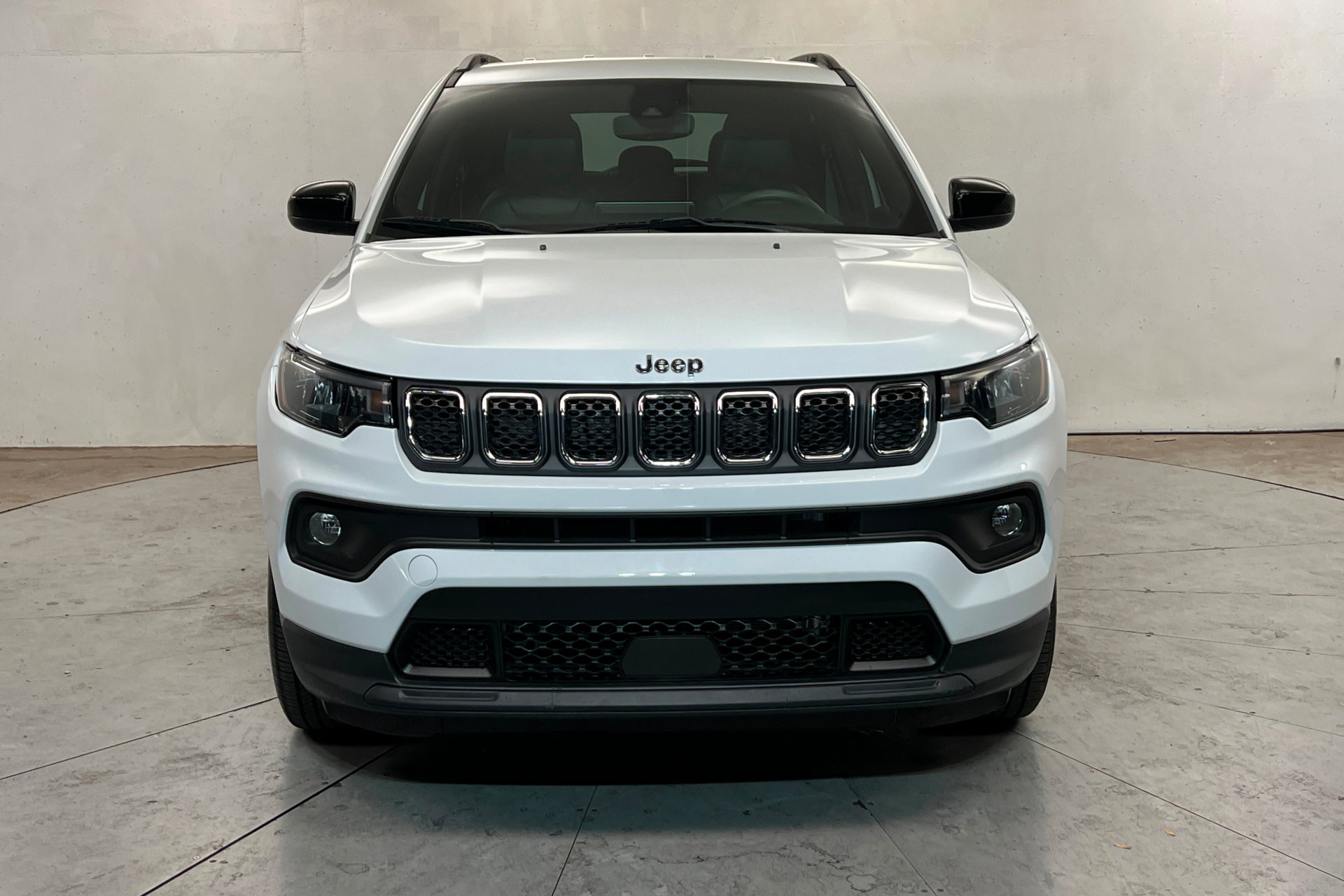 Used 2023 Jeep Compass Latitude AWD/4WD image 9