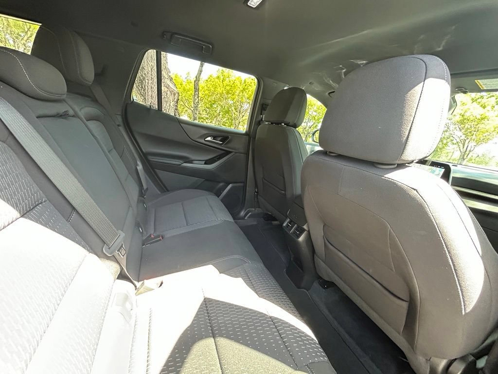 Used 2025 Chevrolet Equinox LT w/ Safety and Technology Package FWD image 37