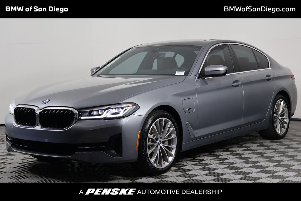 Certified 2023 BMW 530e w/ Premium Package RWD image 1