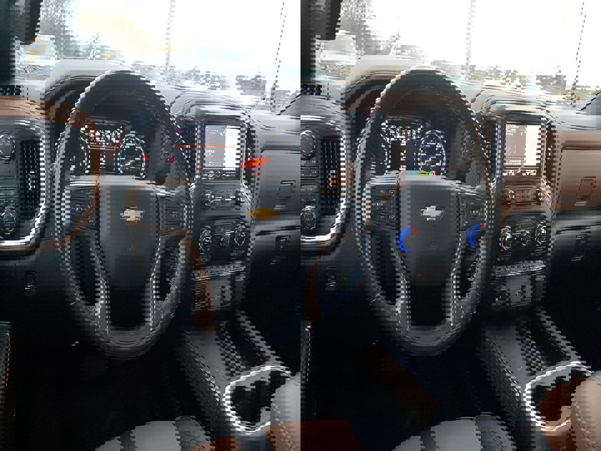 Used 2021 Chevrolet Silverado 3500 High Country image 19