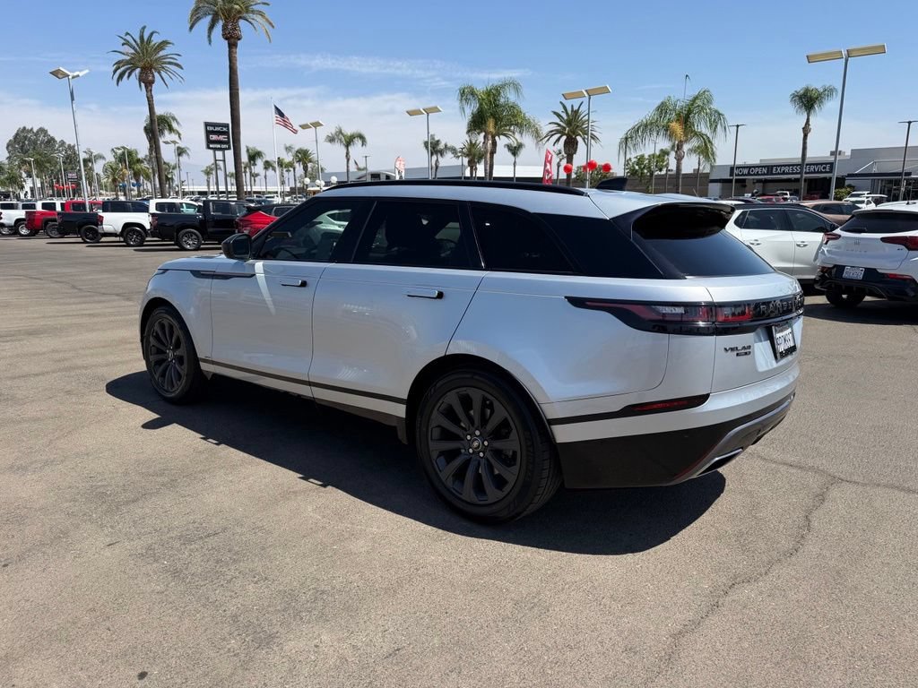 Used 2018 Land Rover Range Rover Velar R-Dynamic SE AWD/4WD image 4
