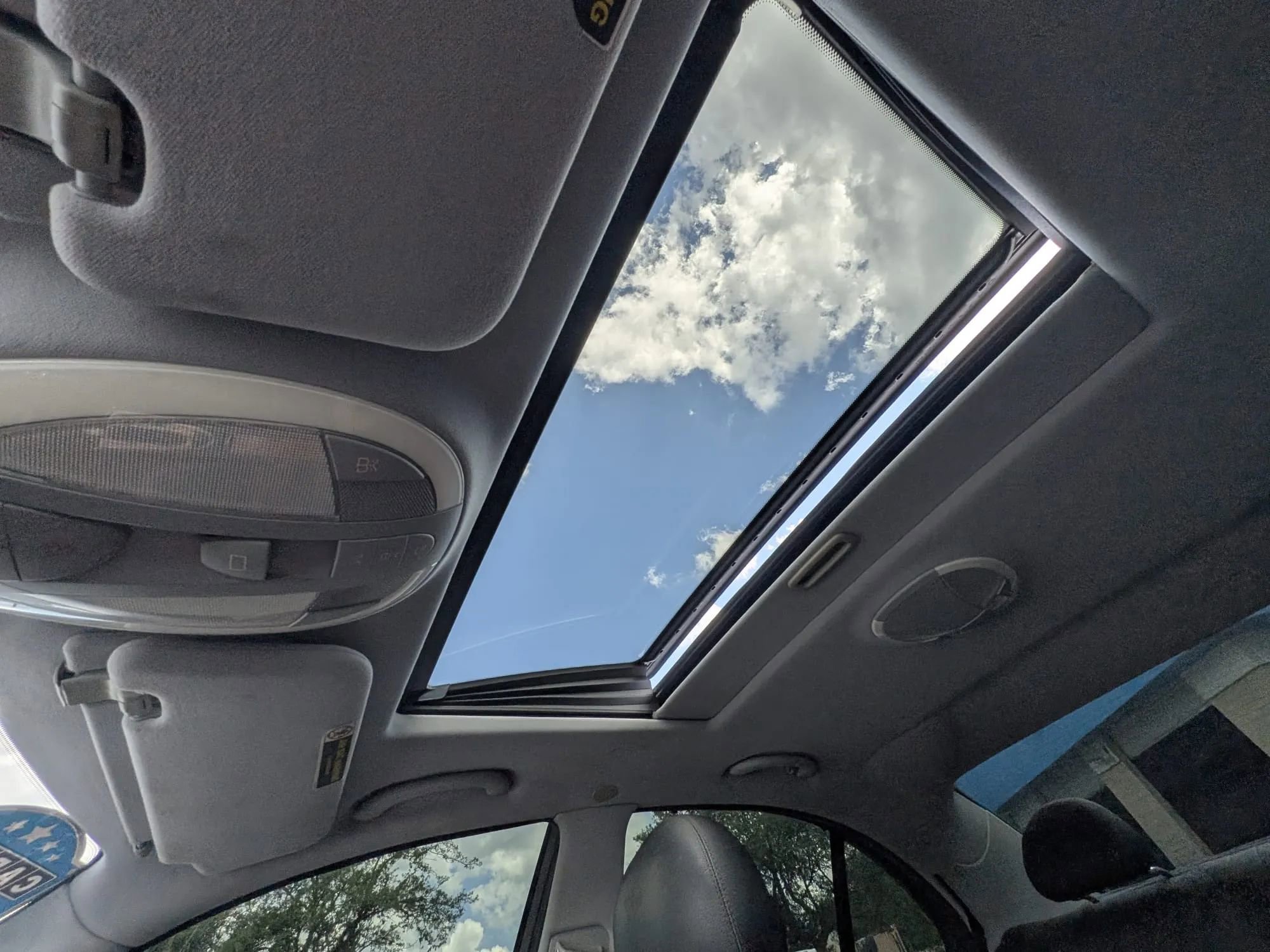 Used 2005 Mercedes-Benz E 500 Sedan image 15