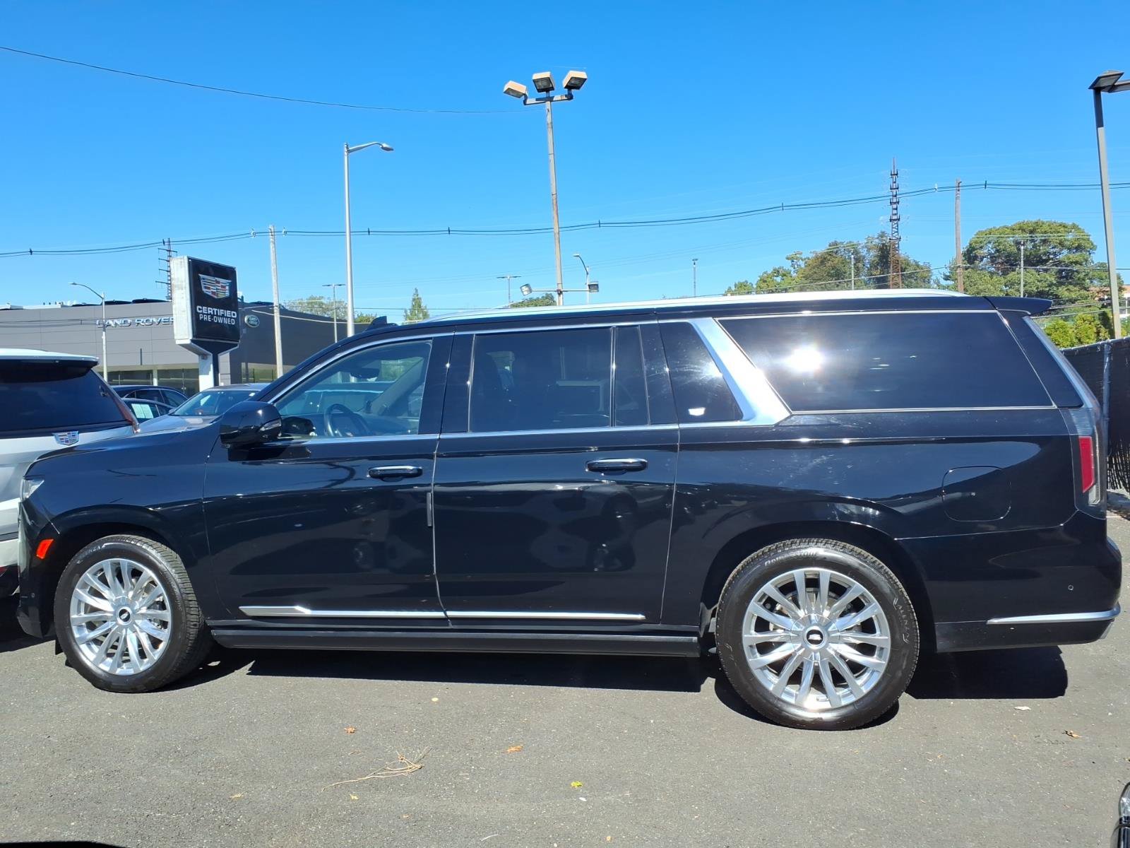 Certified 2023 Cadillac Escalade ESV Premium Luxury w/ Performance Package AWD/4WD image 7