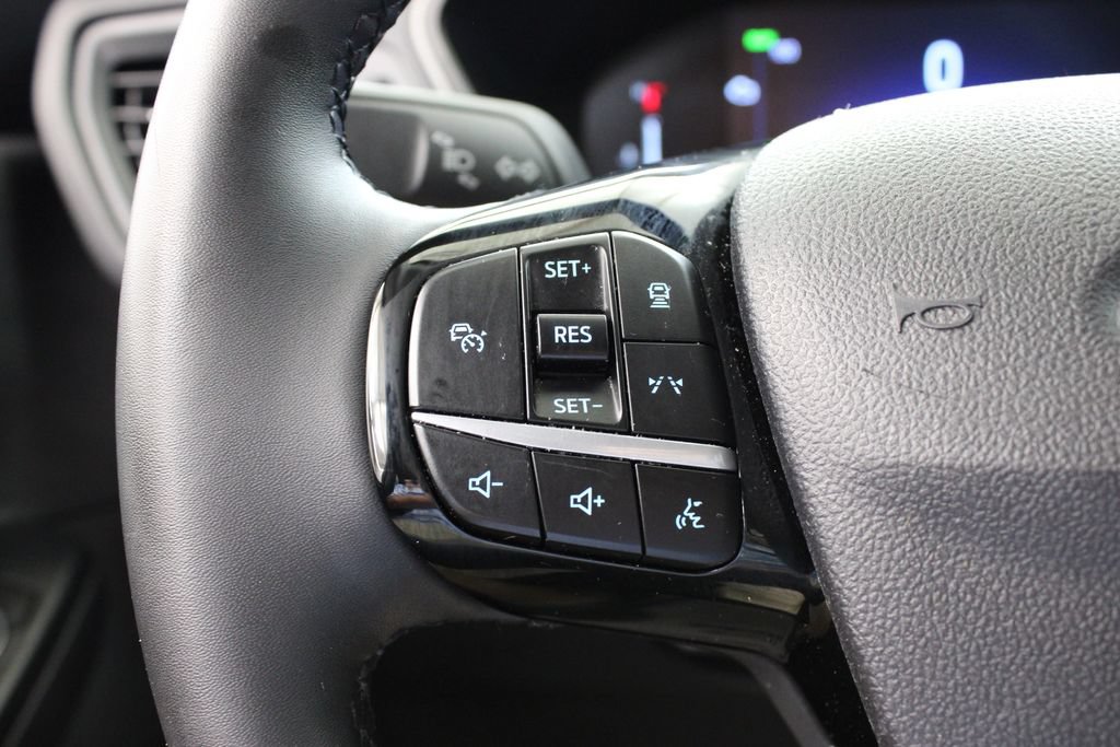 Used 2023 Ford Escape SE FWD image 26