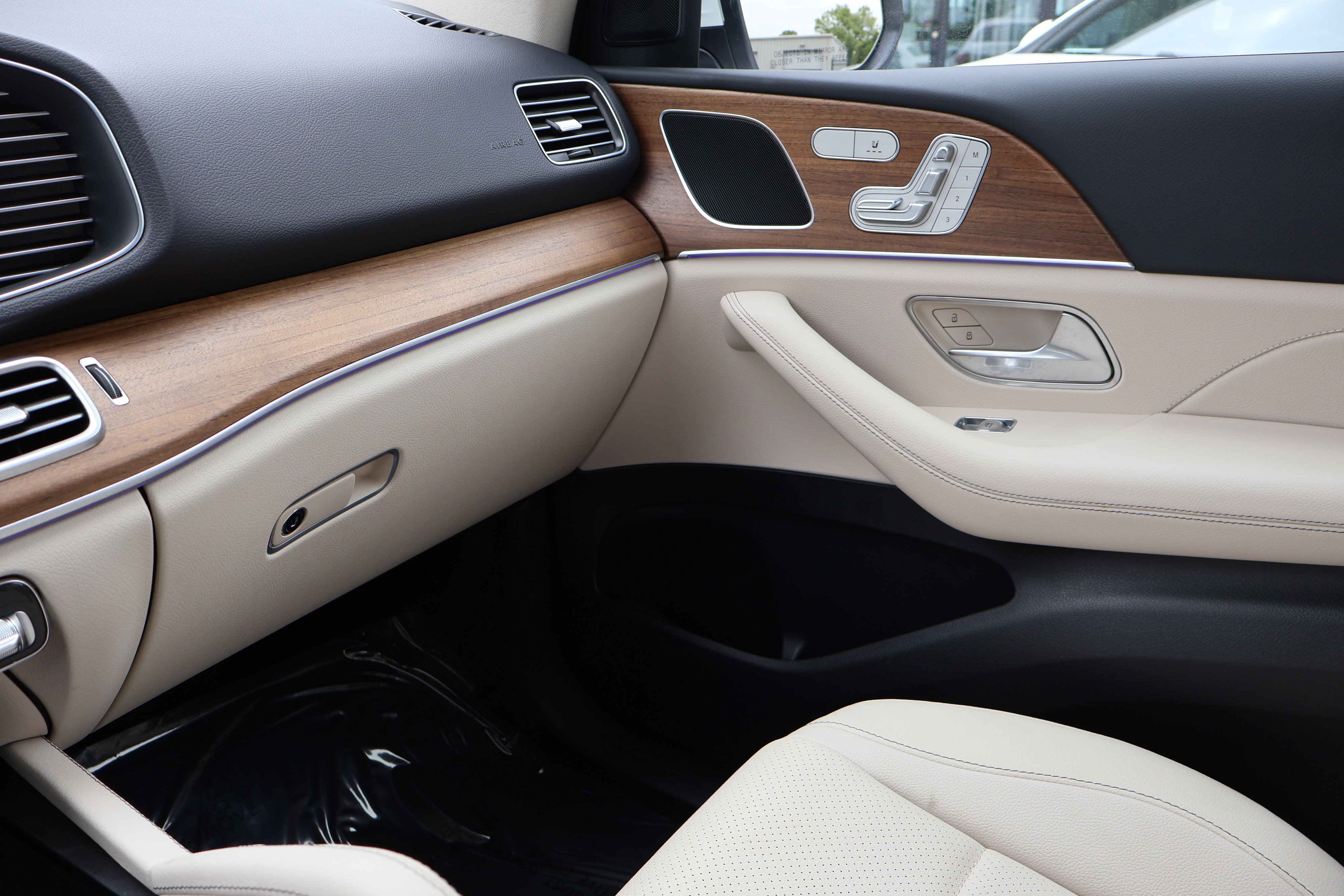 Certified 2025 Mercedes-Benz GLE 450e 4MATIC image 43