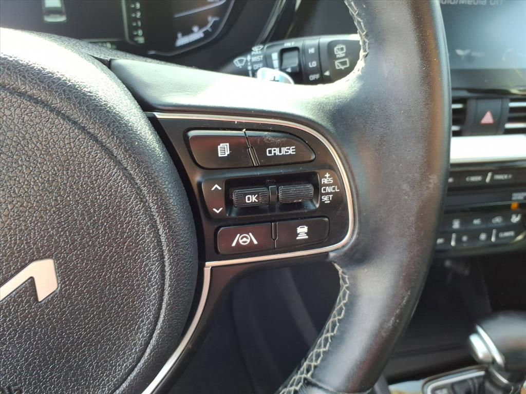 Used 2022 Kia Niro EX image 20