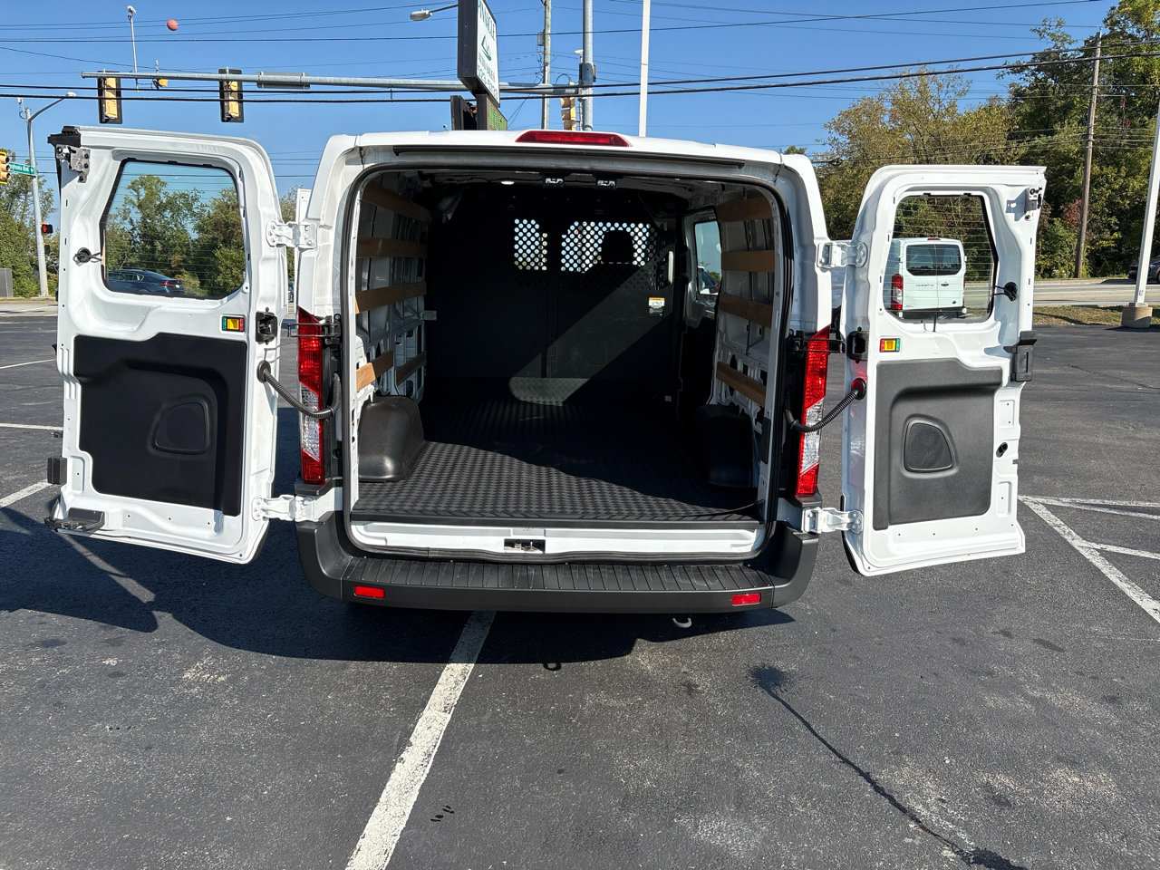 Used 2024 Ford Transit 250 Low Roof w/ Exterior Upgrade Package image 31