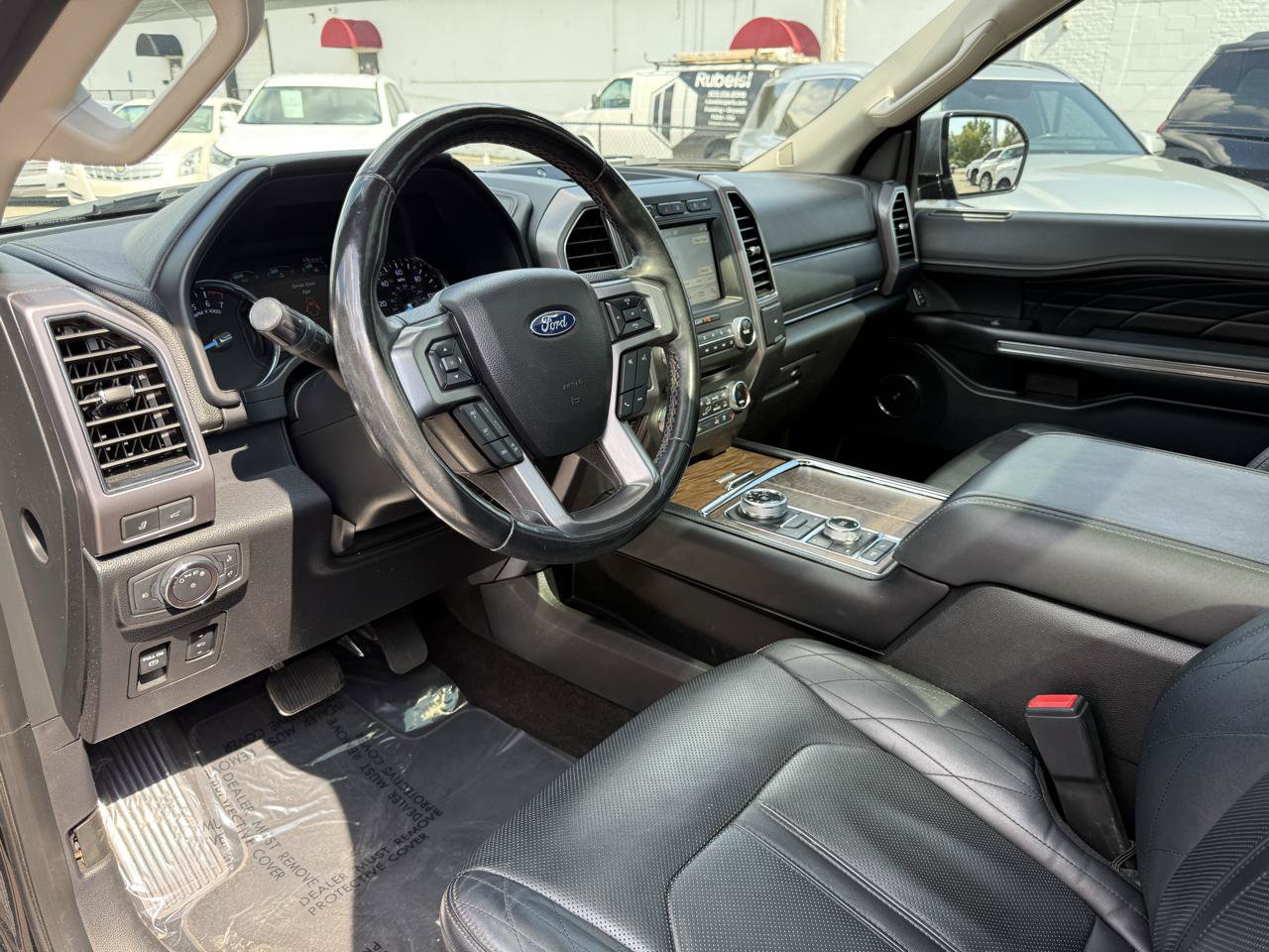 Used 2018 Ford Expedition Platinum AWD/4WD image 18