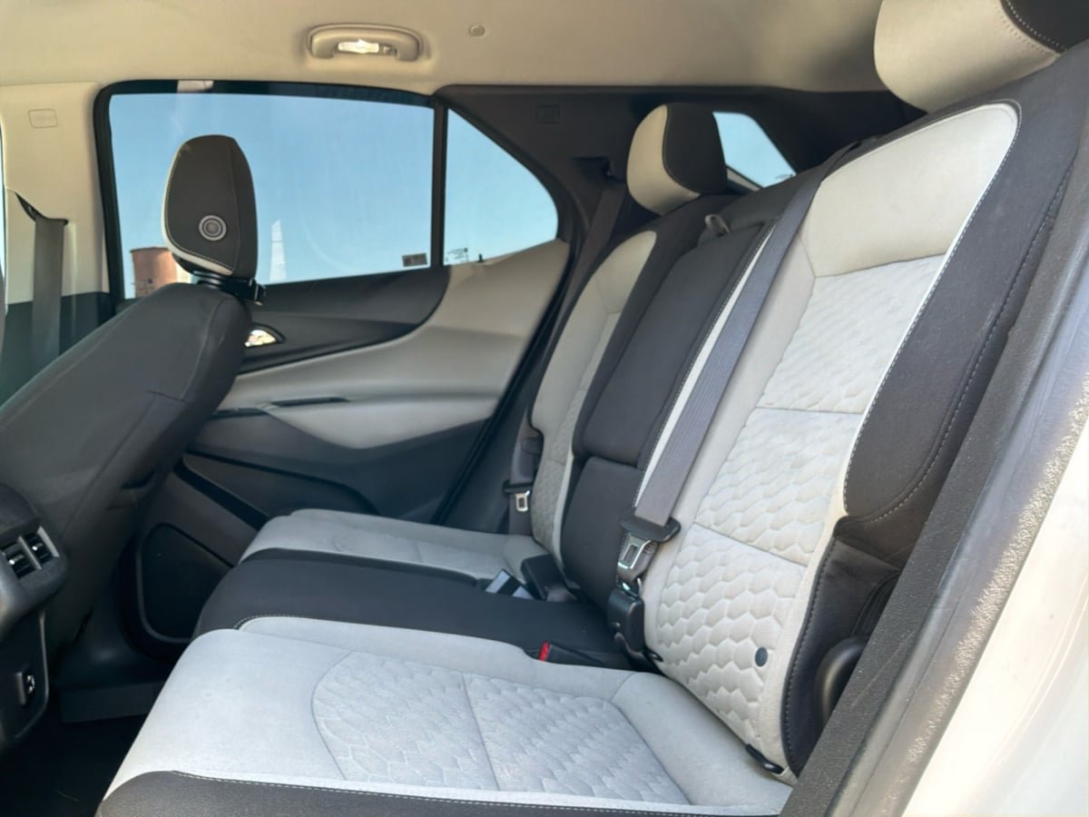 Used 2021 Chevrolet Equinox LS w/ LS Convenience Package FWD image 17