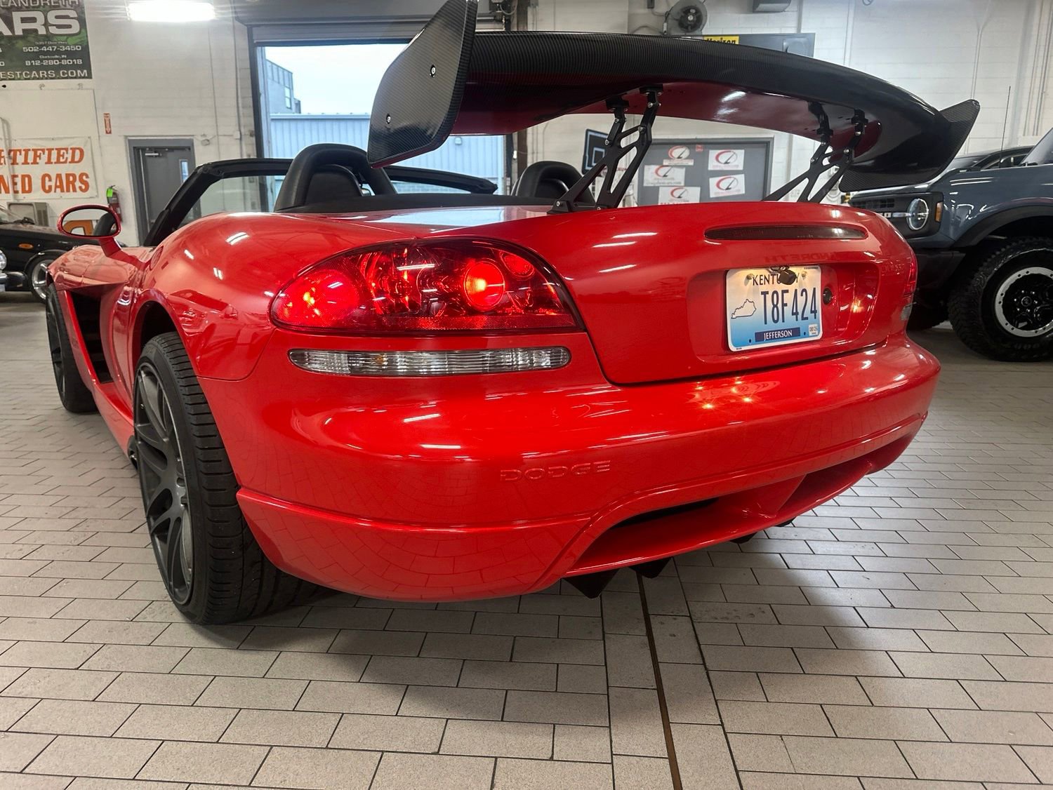 Used 2003 Dodge Viper SRT-10 RWD image 6