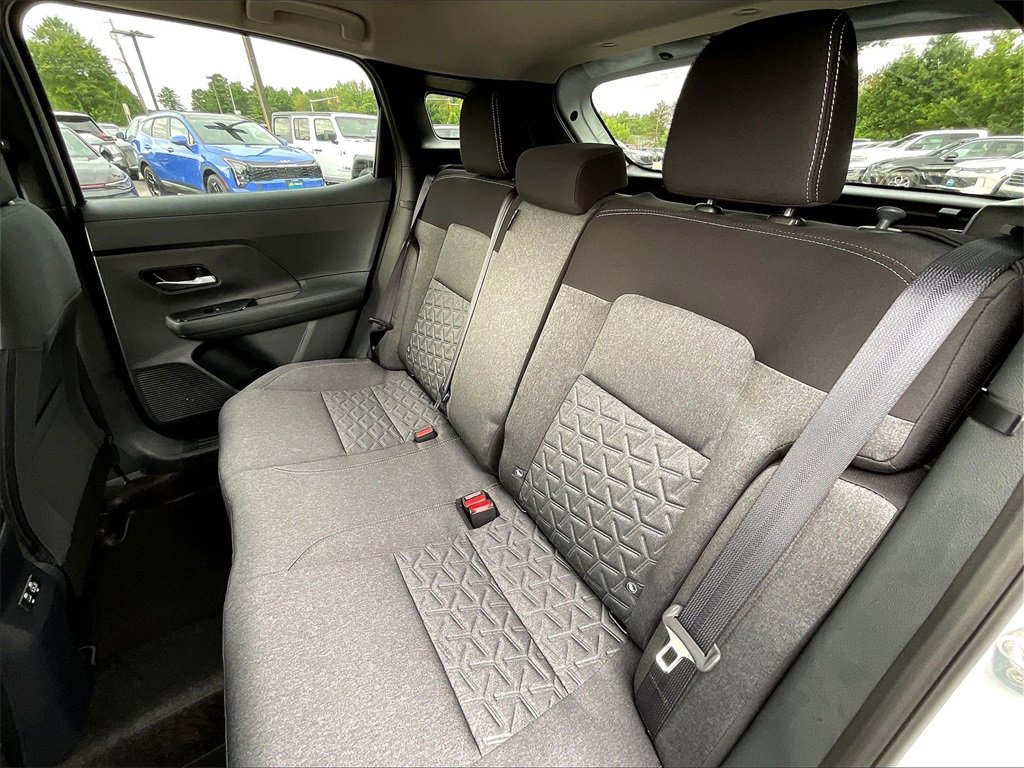 New 2025 Nissan Kicks SV w/ SV Premium Package image 15