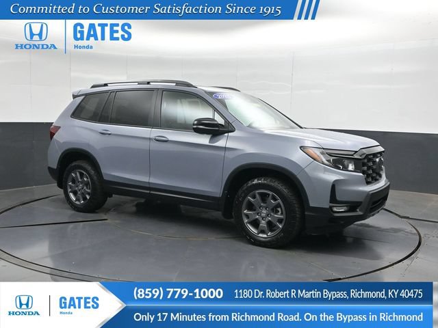 Certified 2025 Honda Passport TrailSport image 1