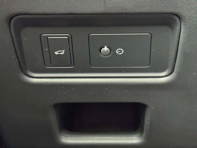 Used 2020 Land Rover Discovery HSE image 20