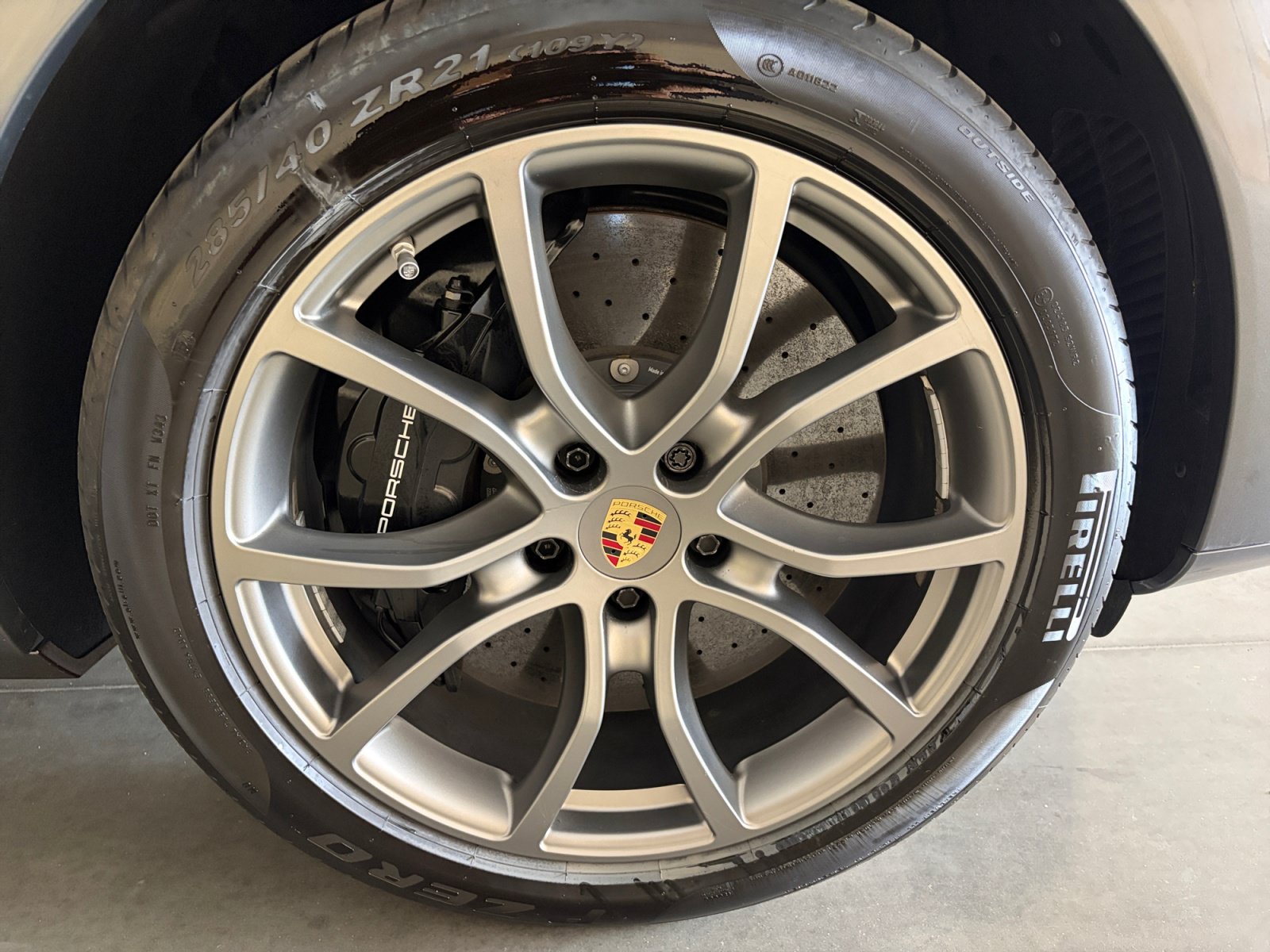 Certified 2023 Porsche Cayenne Turbo S AWD/4WD image 4