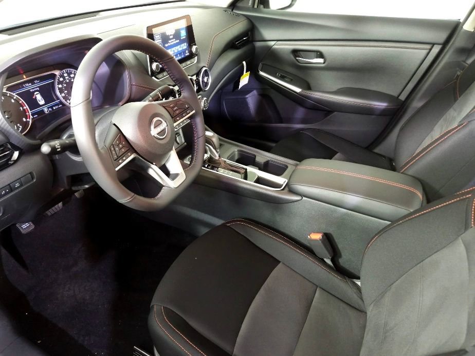 New 2025 Nissan Sentra SR image 11