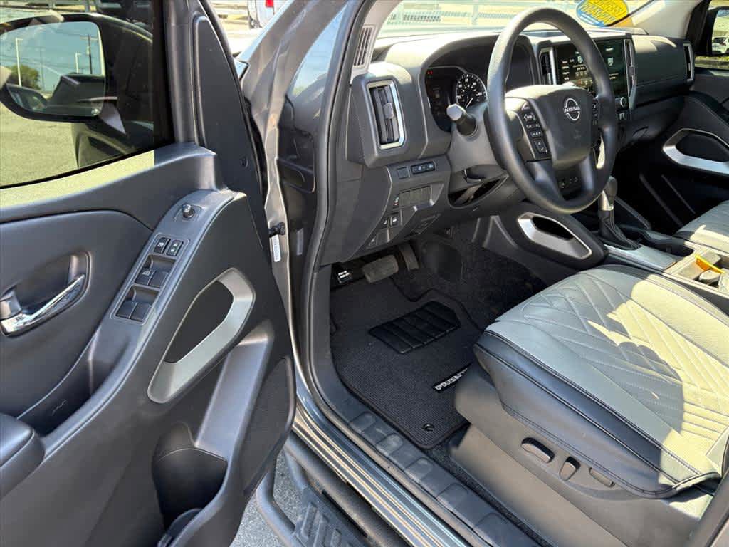 Used 2025 Nissan Frontier SV AWD/4WD image 20