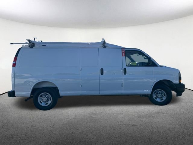 Used 2025 Chevrolet Express 2500 Extended w/ Communications Package image 14
