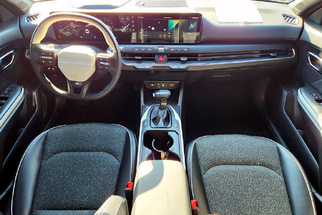 Used 2025 Kia K4 GT-Line FWD image 6