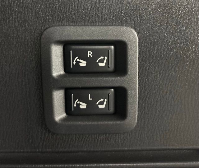 Used 2017 Nissan Armada Platinum w/ Captain Seat Package AWD/4WD image 44