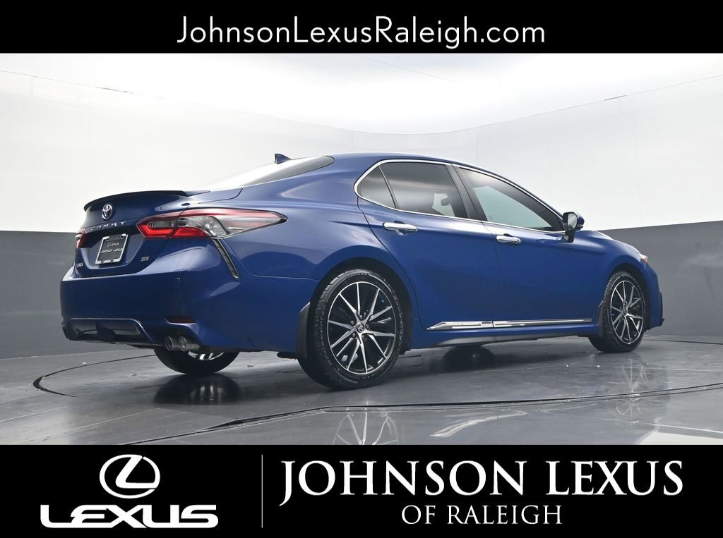 Used 2023 Toyota Camry SE w/ Cold Weather Package image 15
