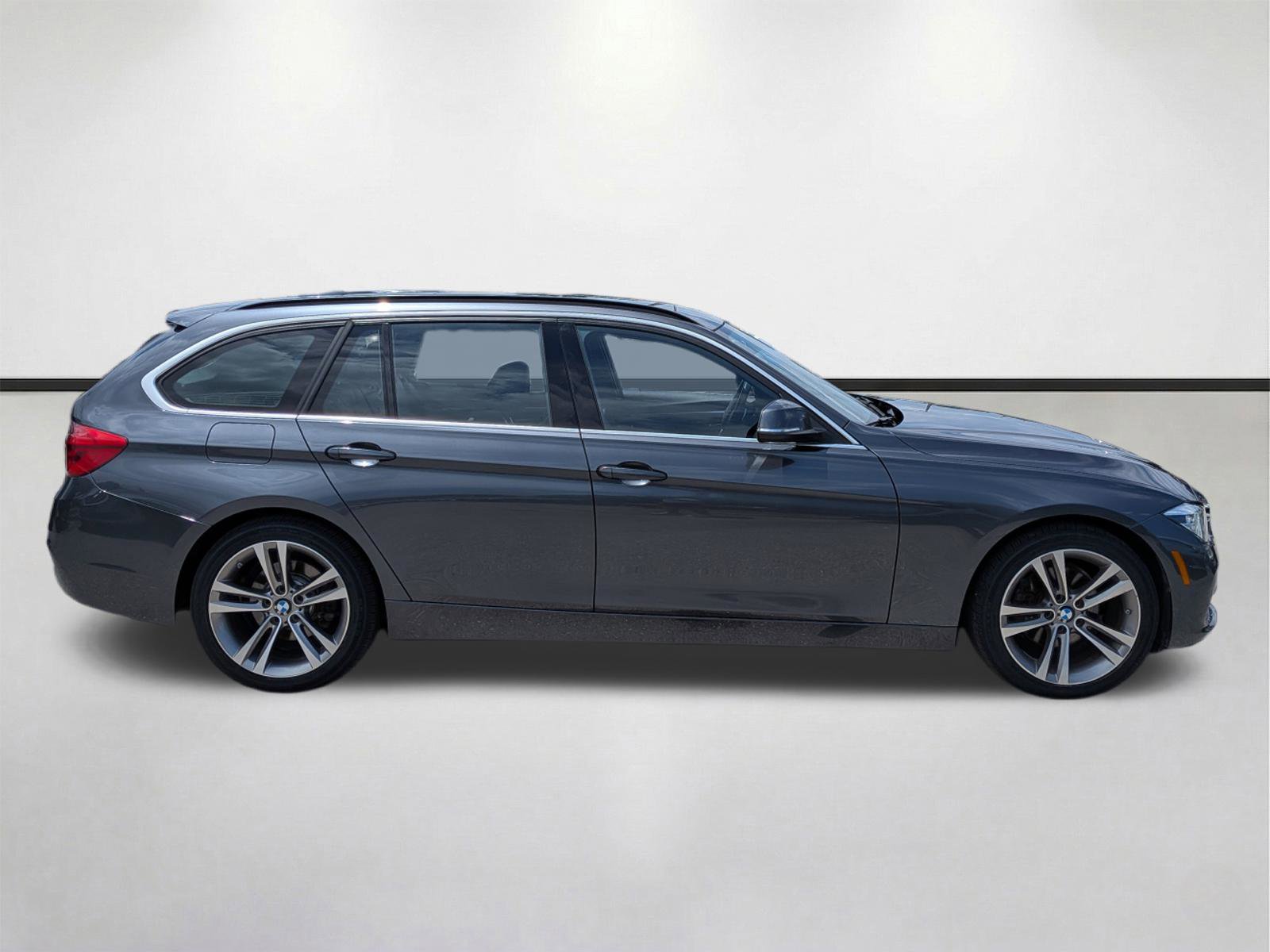 Used 2018 BMW 328d xDrive Wagon image 3