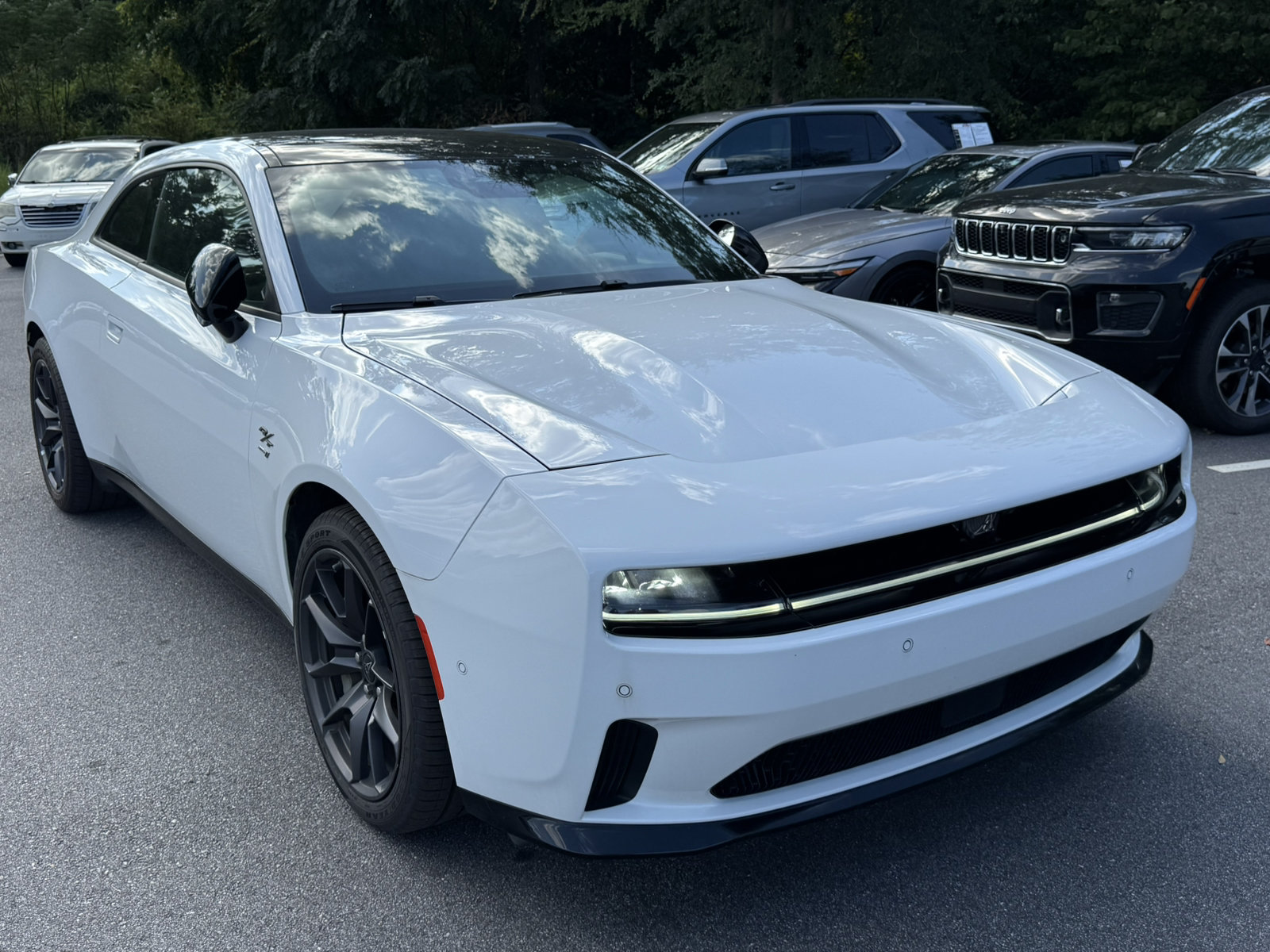 Used 2025 Dodge Charger Daytona R/T w/ Plus Group AWD/4WD image 3