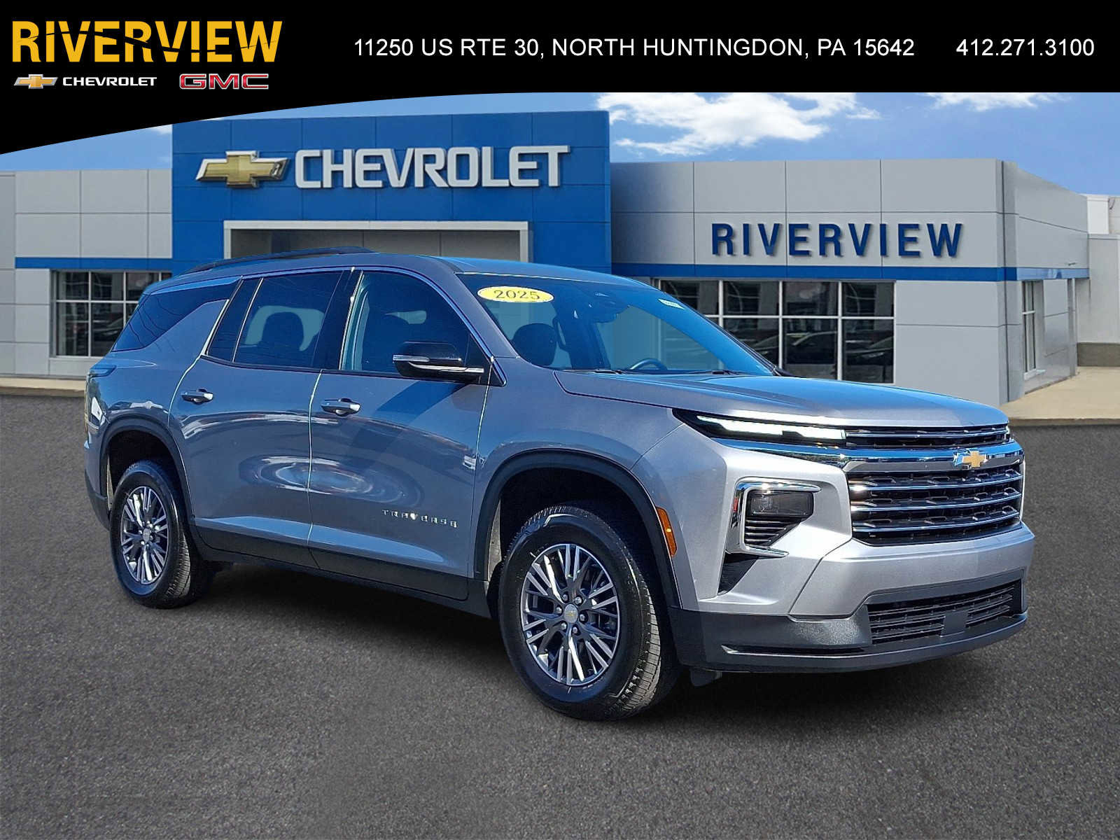 Used 2025 Chevrolet Traverse LT