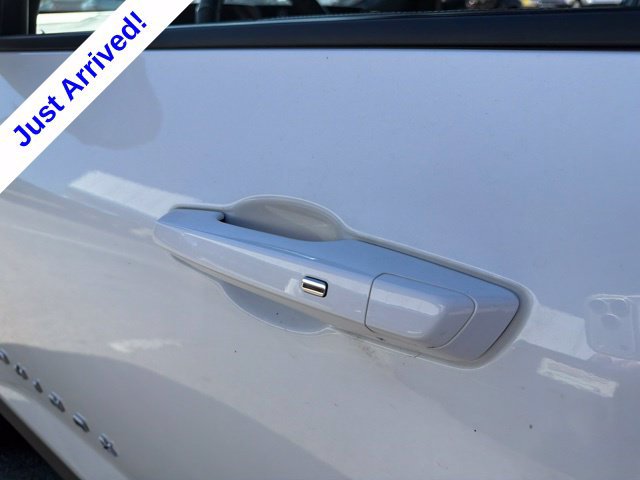 Used 2025 Chevrolet Equinox LT w/ Convenience Package II AWD/4WD image 14