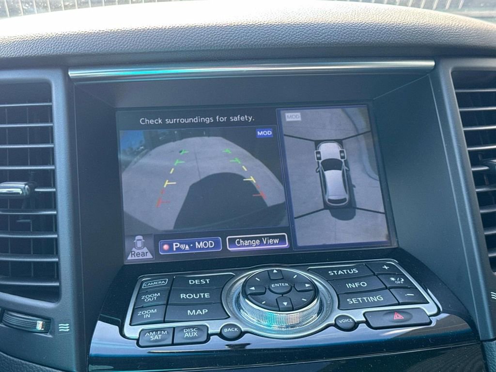 Used 2017 INFINITI QX70 2WD w/ Premium Package image 26