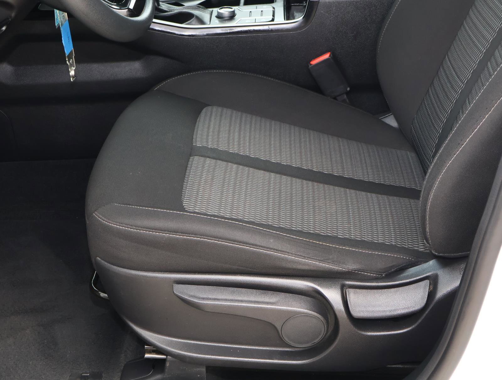 Used 2022 Kia Sorento LX image 13