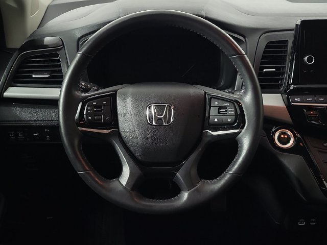 Used 2025 Honda Odyssey Touring image 12