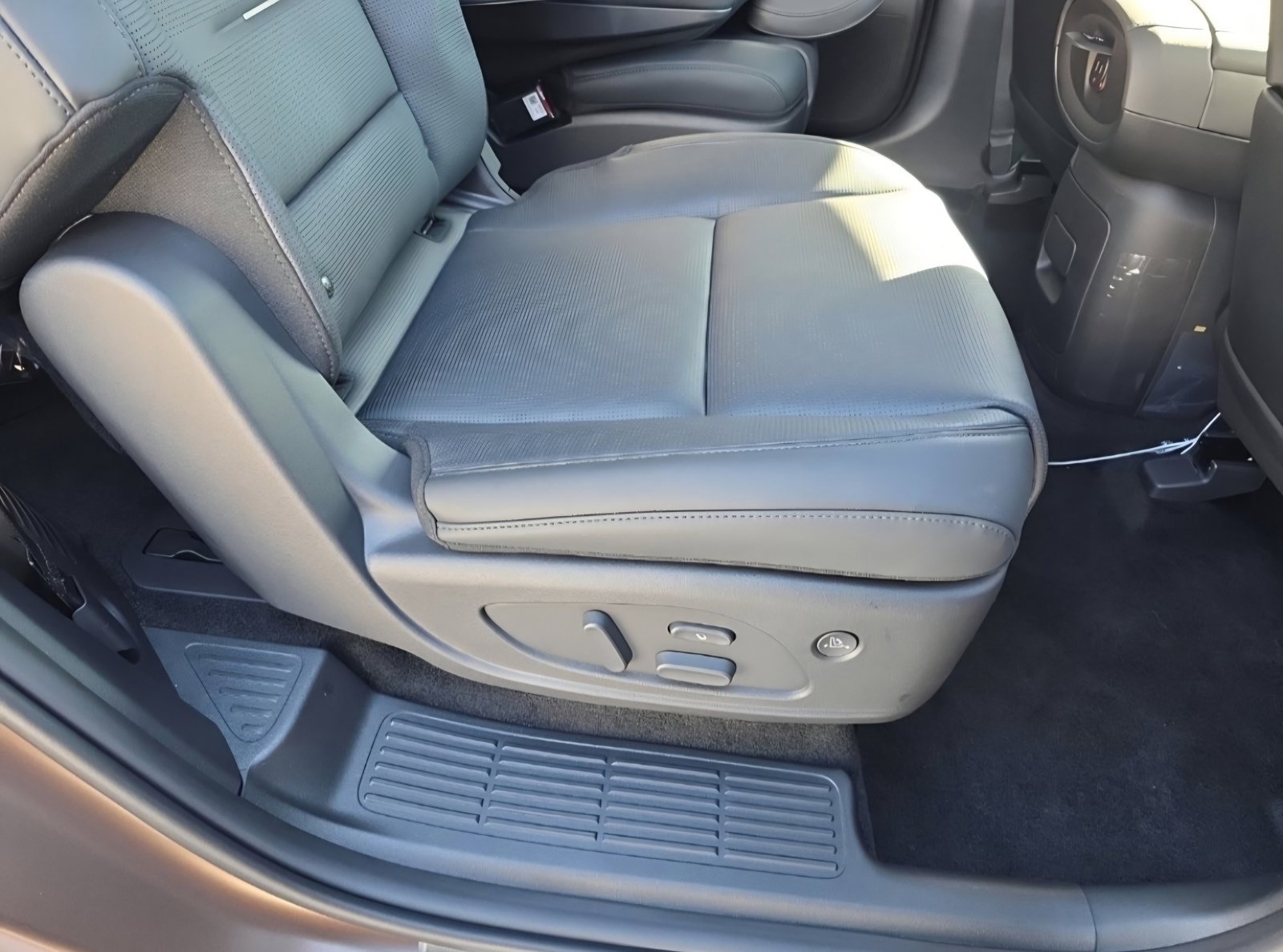 Certified 2026 Hyundai Palisade Calligraphy AWD/4WD image 32