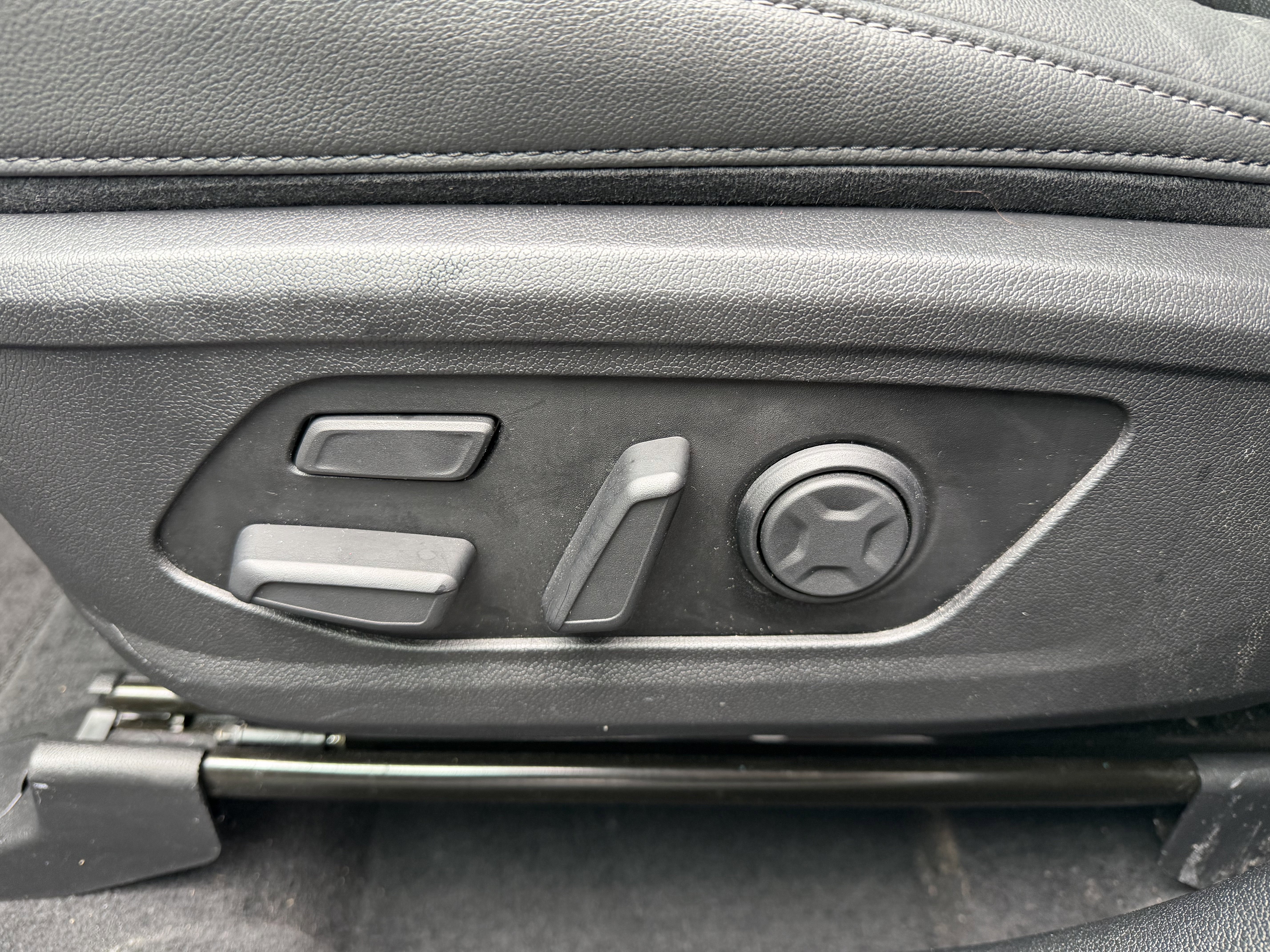 Used 2023 Kia Sorento SX Prestige image 11