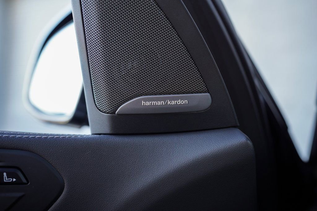 Used 2023 BMW X7 xDrive40i w/ M Sport Package image 39