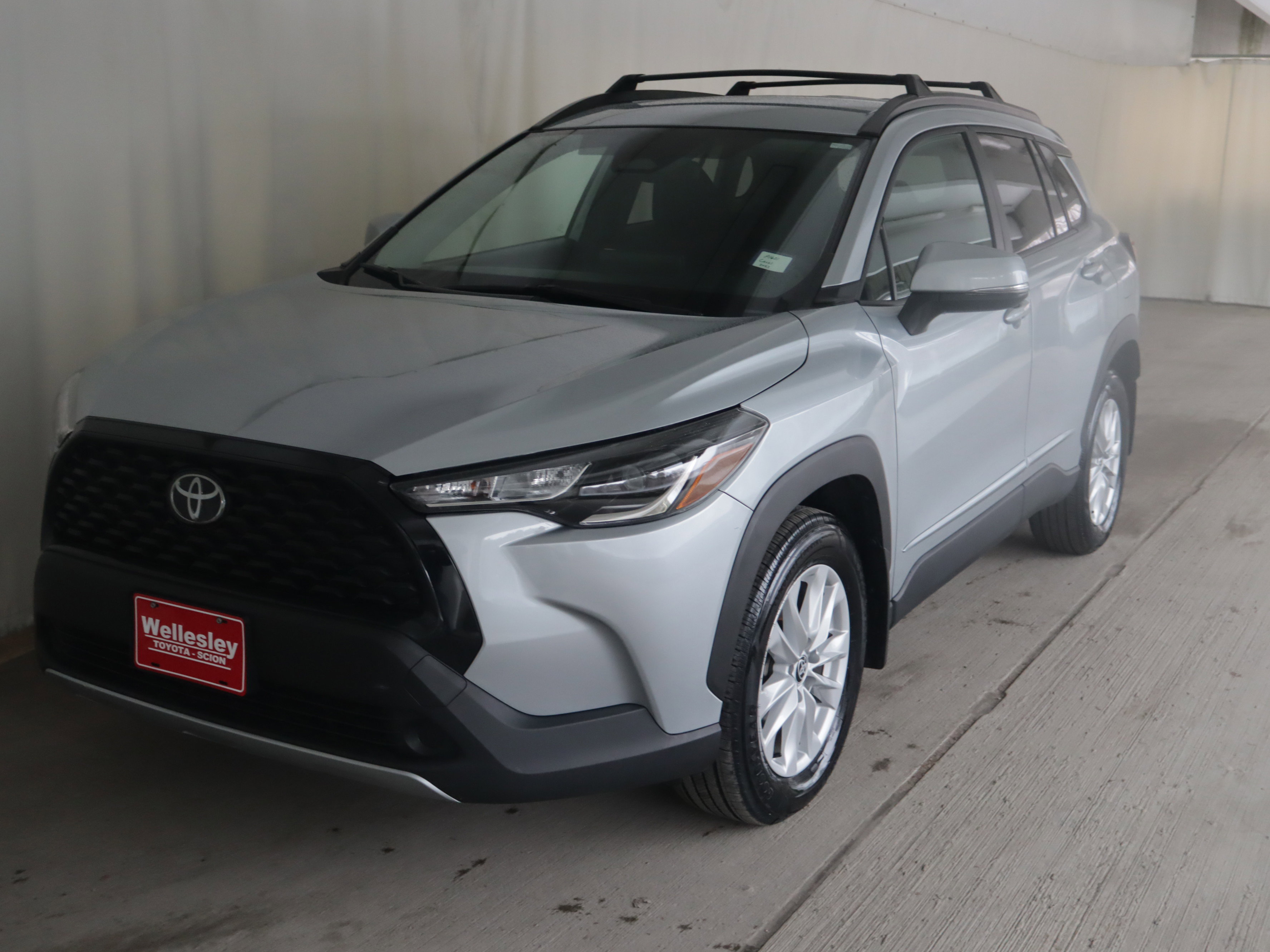 Used 2023 Toyota Corolla Cross LE image 22