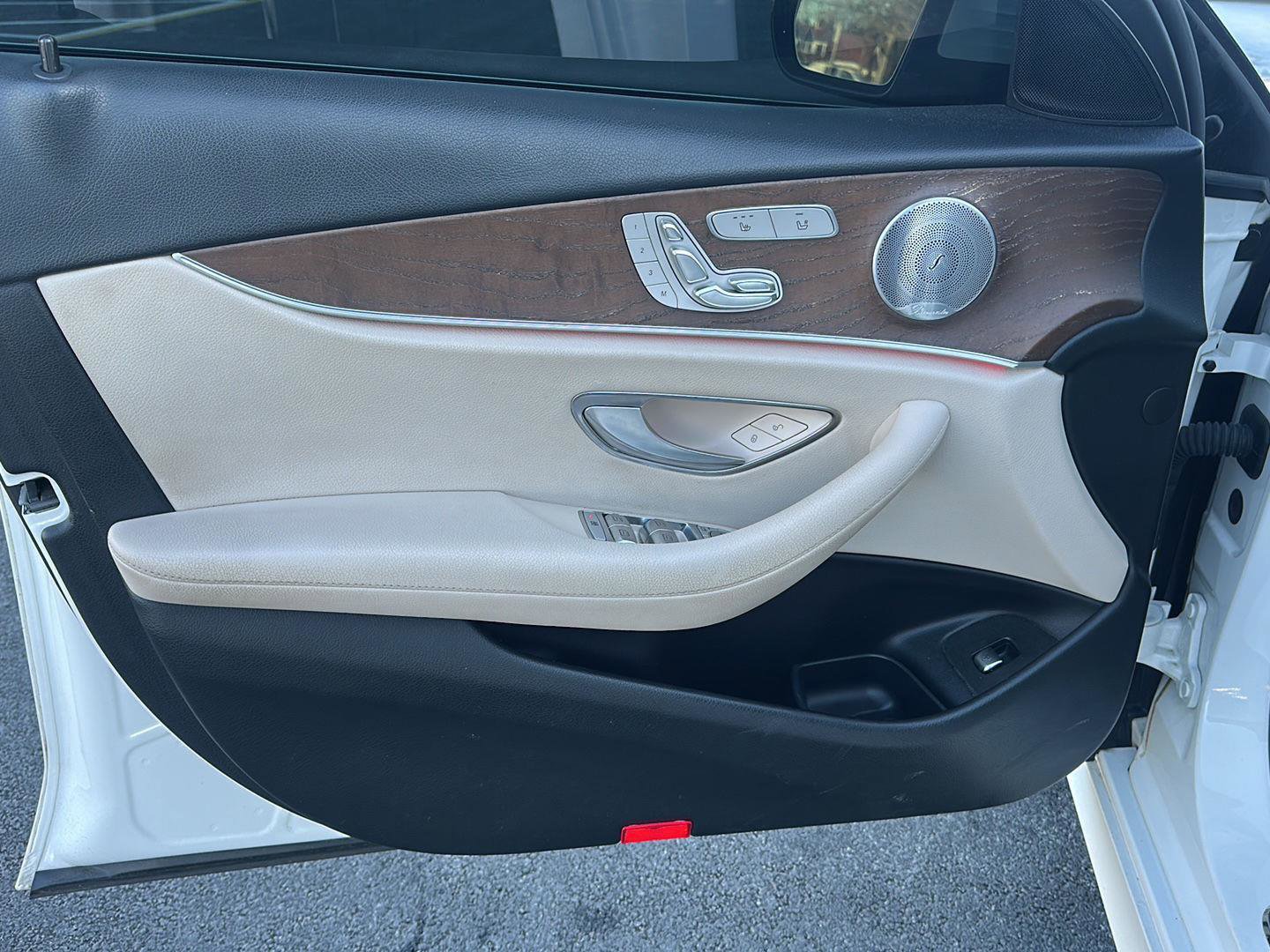 Used 2018 Mercedes-Benz E 300 E 300 image 9