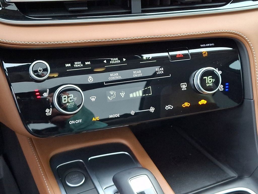 Used 2025 INFINITI QX60 Sensory w/ Vision Package image 18