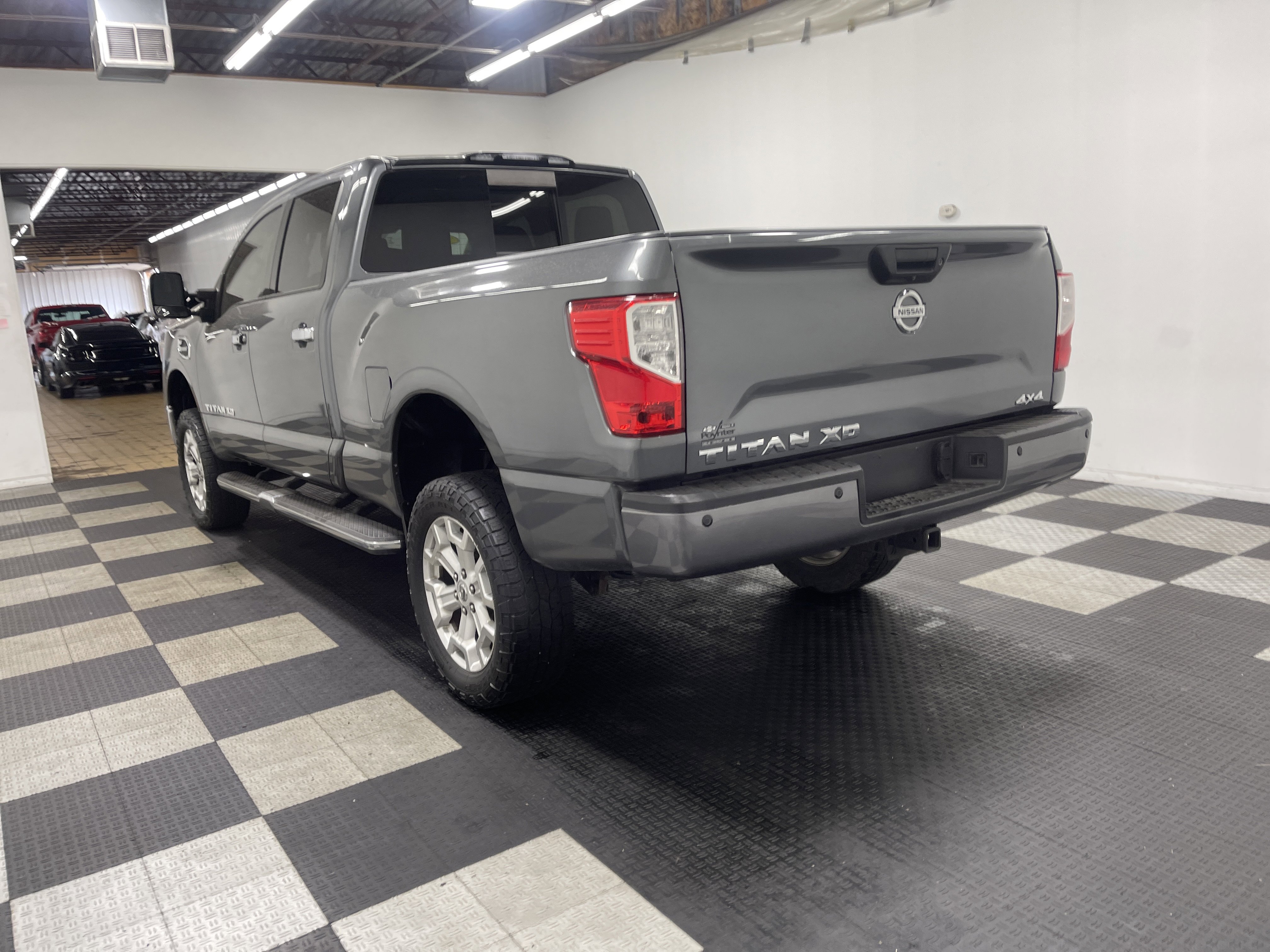 Used 2016 Nissan Titan SL AWD/4WD image 2