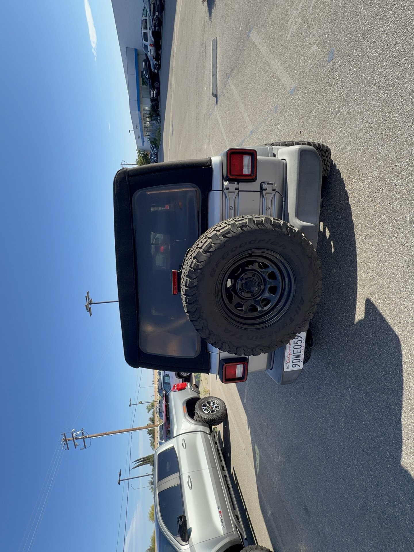 Used 2018 Jeep Wrangler Unlimited Sport S AWD/4WD image 10