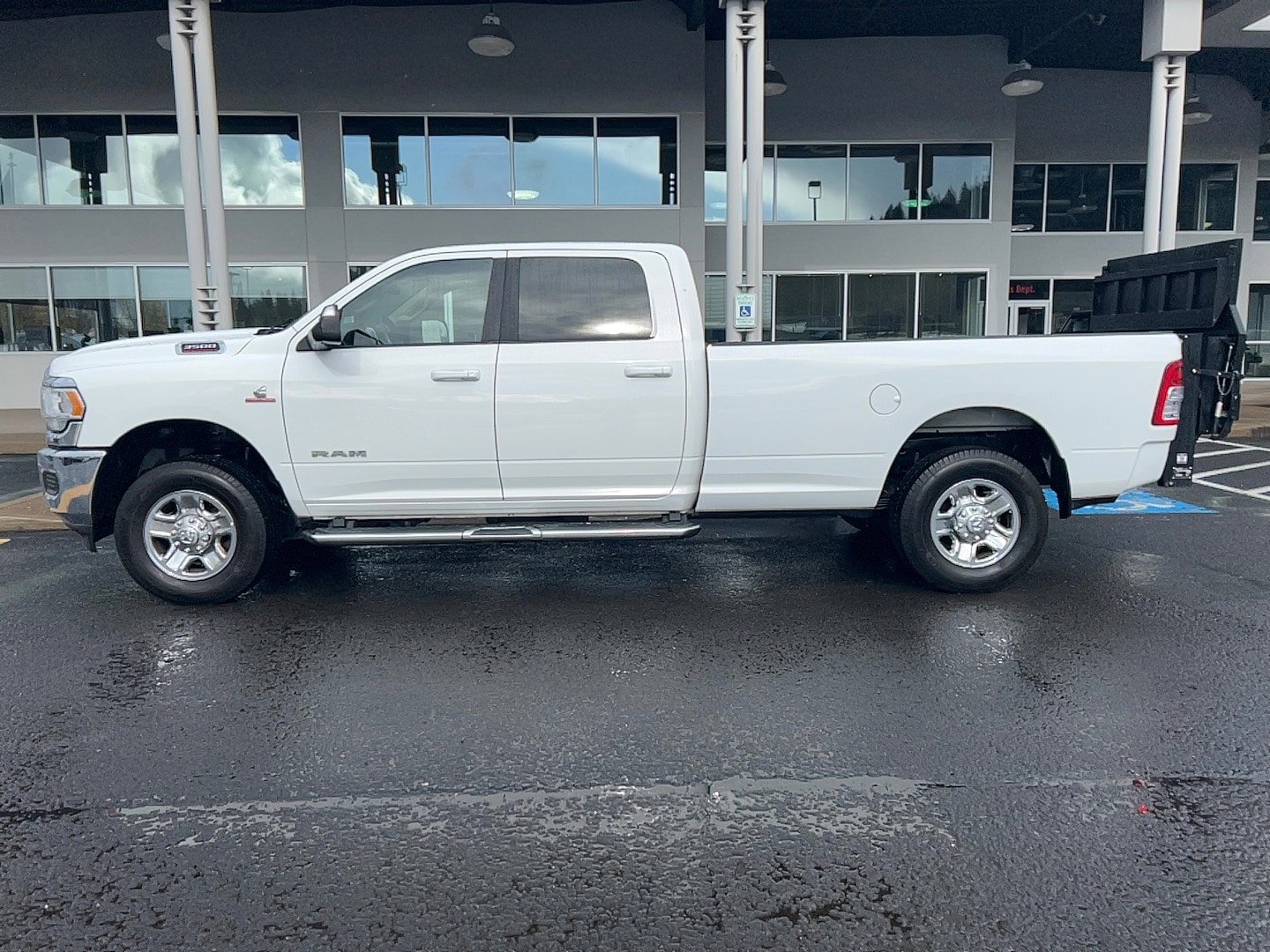 Used 2020 RAM 3500 Big Horn AWD/4WD image 9